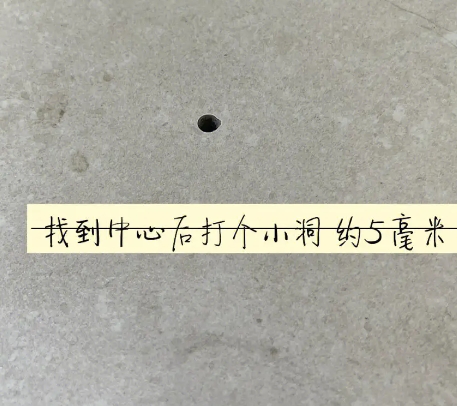 合阳瓷砖空鼓维修公司专业解答在瓷砖铺贴过程中，如果砂料搅拌不均匀，将会带来以下问题